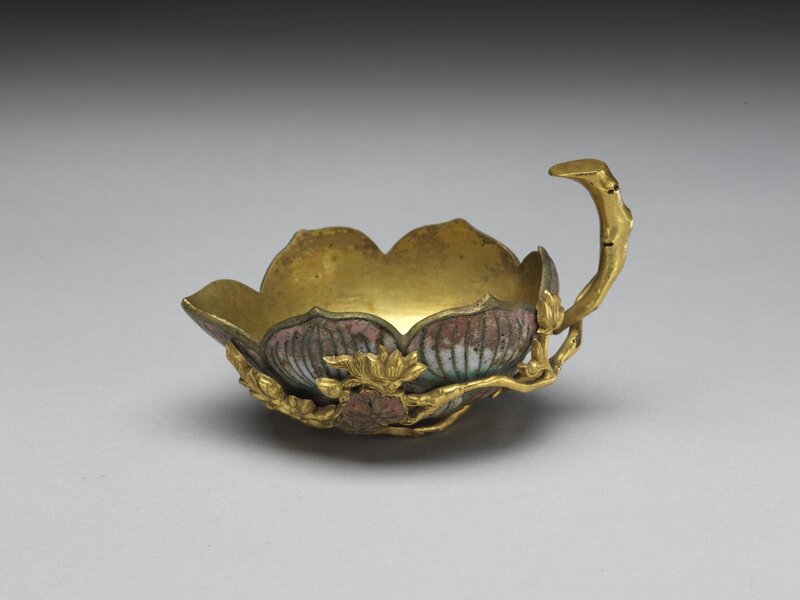 掐絲琺瑯蓮花式洗