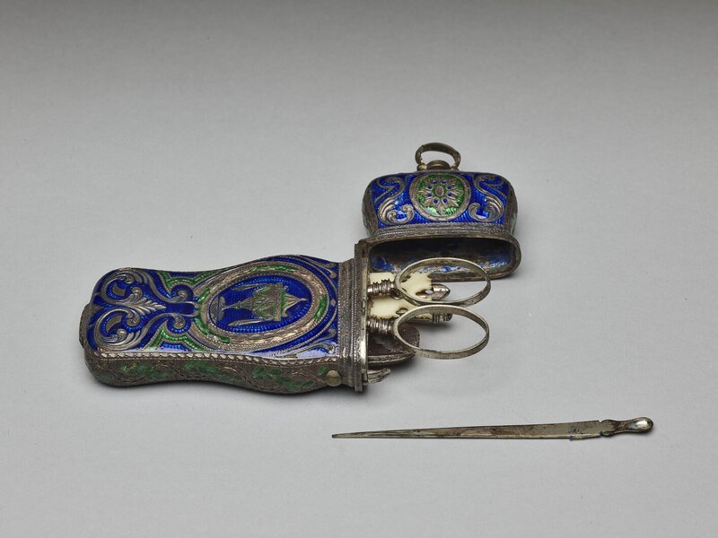 西洋內填琺瑯修容匣