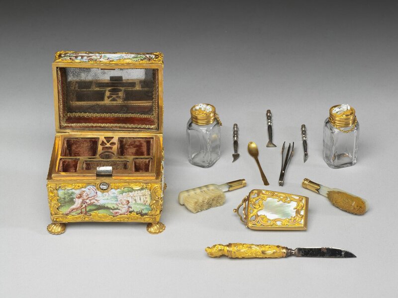 銅胎鍍金畫琺瑯修妝匣