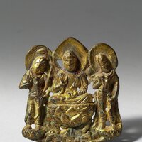 07日本 10-12世紀 銅鎏金 釋迦三尊像.jpg
